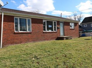 30 N Field St, Masontown, PA