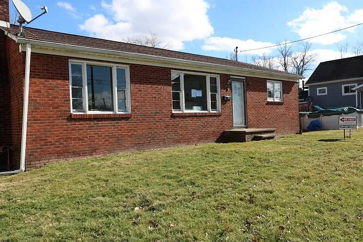 30 N Field St photo 1