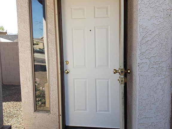 5th image of 1425 E Huntington Dr