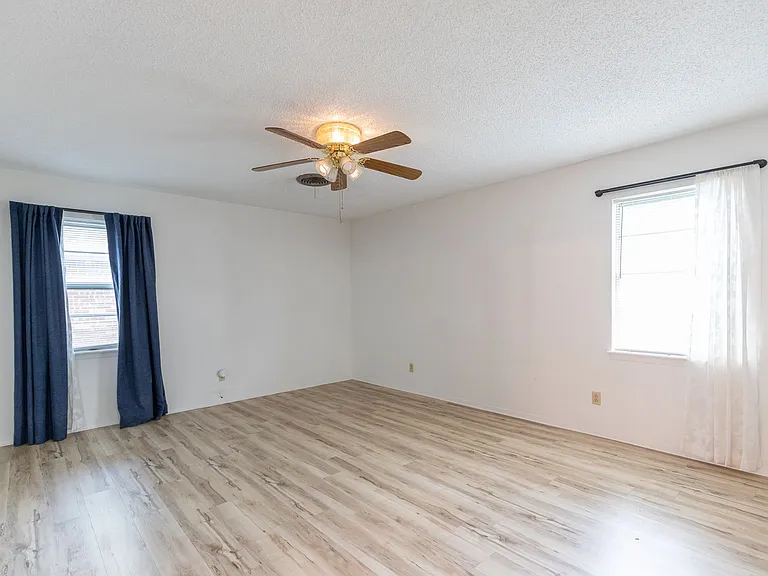 3409 High Meadows Dr — Photo 26