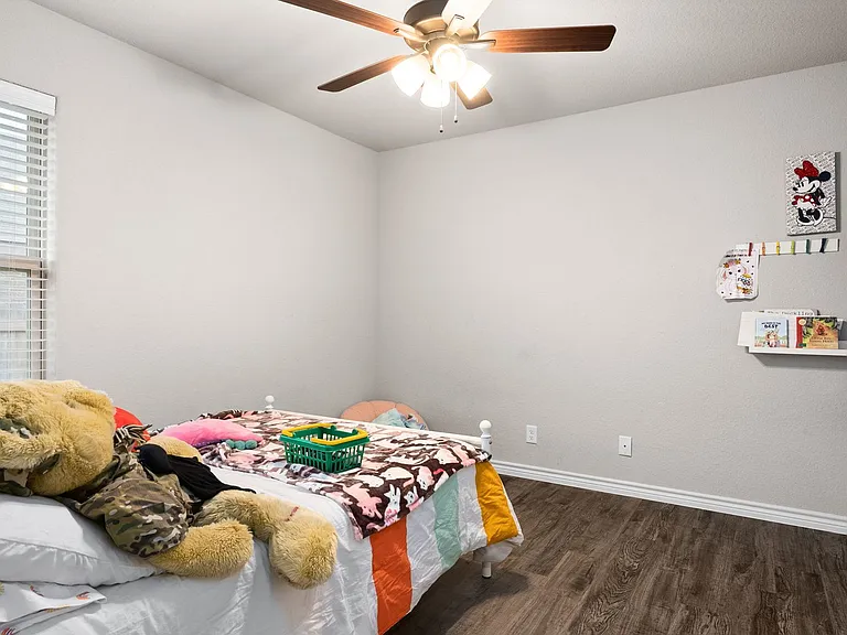 907 McLaury Cv — Photo 15