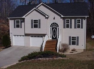 139 Mountain Overlook Dr, Cleveland, GA