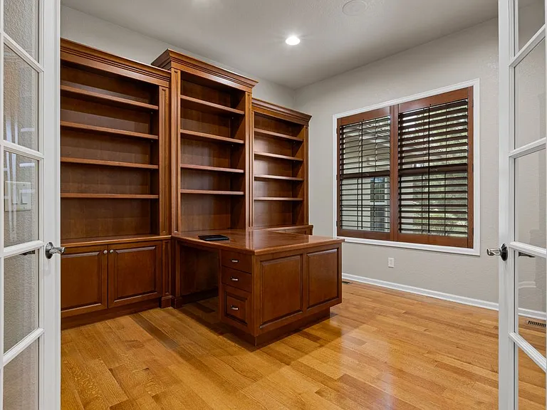 6258 Oxford Peak Ct — Photo 20