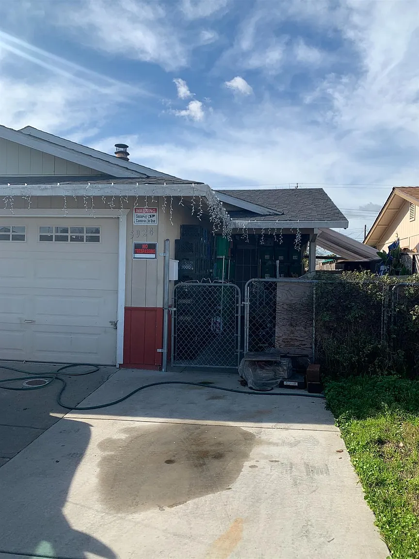 5924 Clover Manor Way photo 1