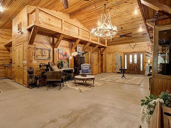3rd image of 9401 Flat Armadillo Rd