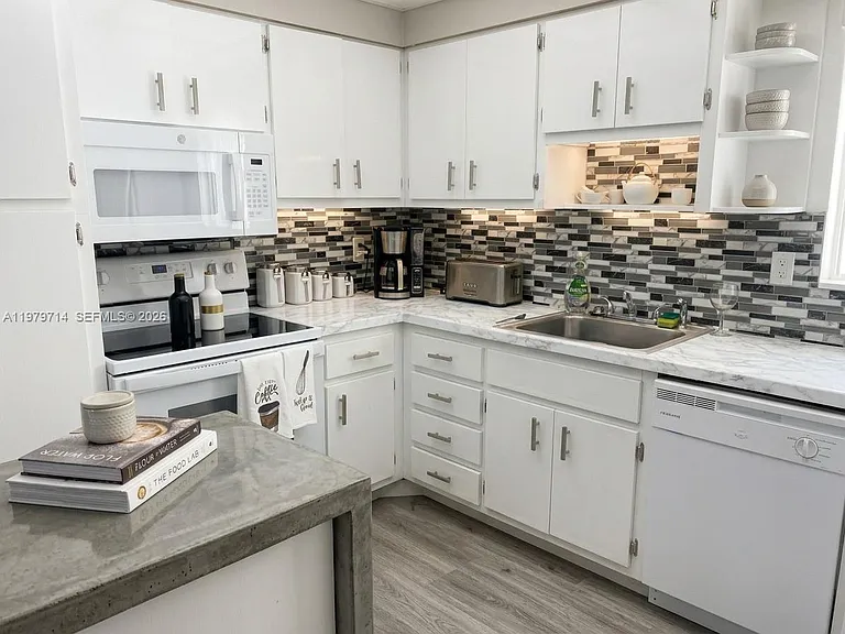 1985 S Ocean Dr #2B — Photo 10