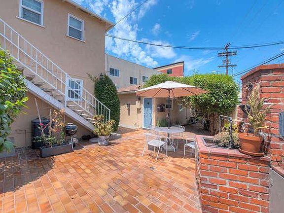 4th image of 11033 La Maida St