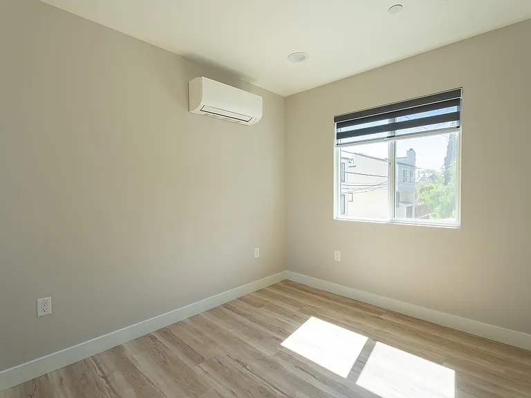Upstairs Bedroom 2