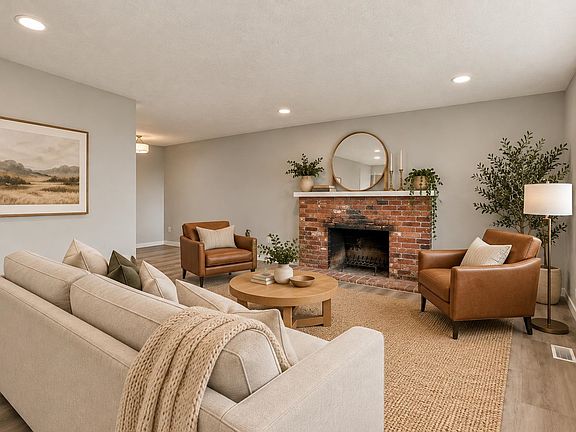 2nd image of 1823 E Joseph Ave