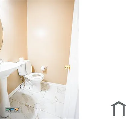 4 bed, $3,000 — Photo 3