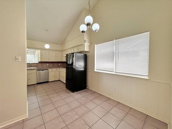 5th image of 6223 Brown Bark Dr