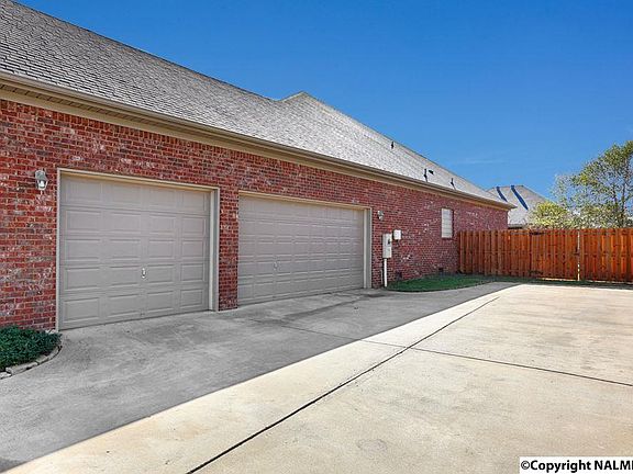 4th image of 7568 Crestridge Dr