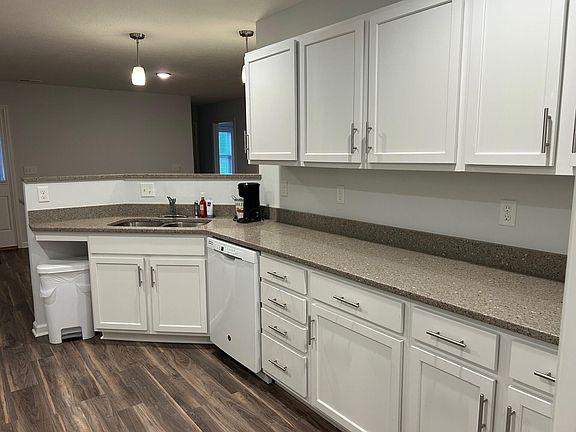 4th image of 1365 Epworth Forest Dr