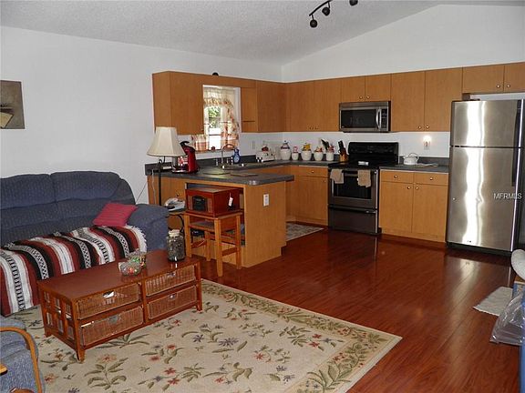 5th image of 1145 Highland Ct N