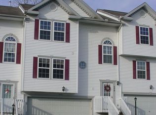 206 Manor View Dr, Manor, PA 15665