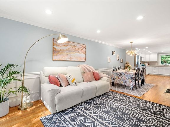 3rd image of 34 Washington St #34