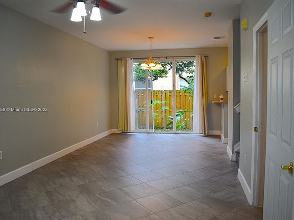 3rd image of 725 NW 170th Ter