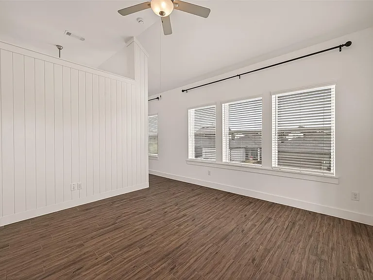 18406 Generous Ln — Photo 38