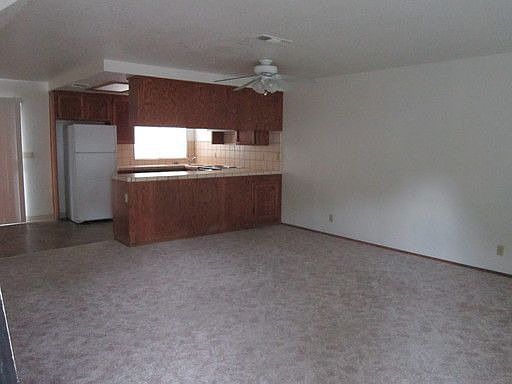 2nd image of 1228 E Fairmont Ave APT B