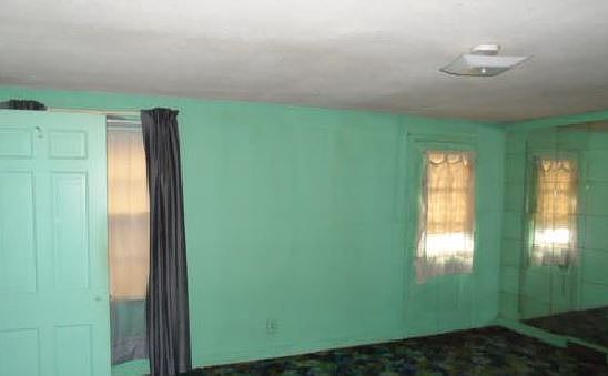 4th image of 14012 Woodmont Ave