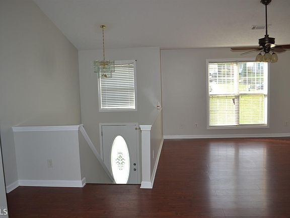 4th image of 3844 Valley Creek Dr #62