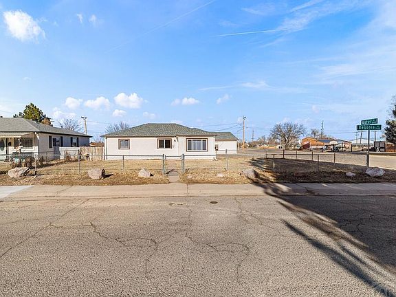 2nd image of 2690 Begonia St