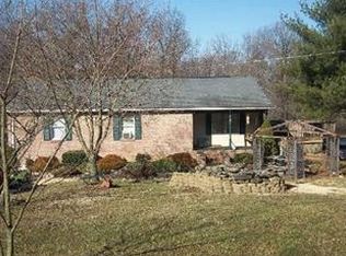 195 Beards Crossing Rd, Hedgesville, WV 25427