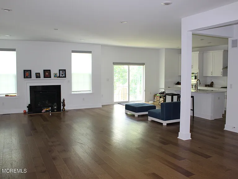 139 Woolley Ct — Photo 11