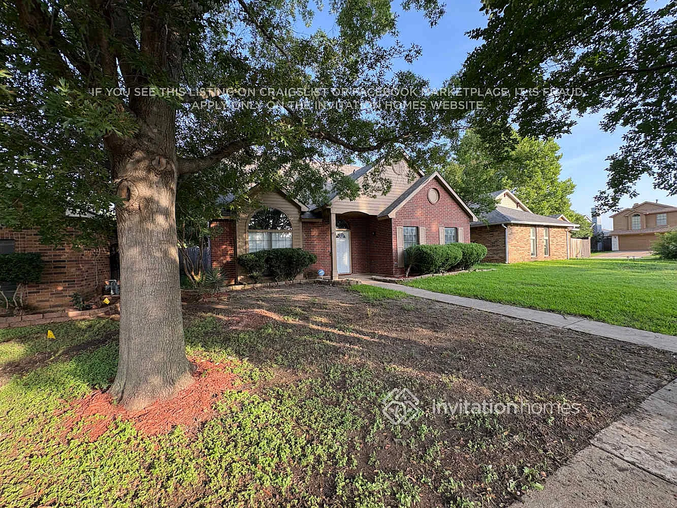 4317 Saugus Dr Grand Prairie, TX 75052 — Photo 2
