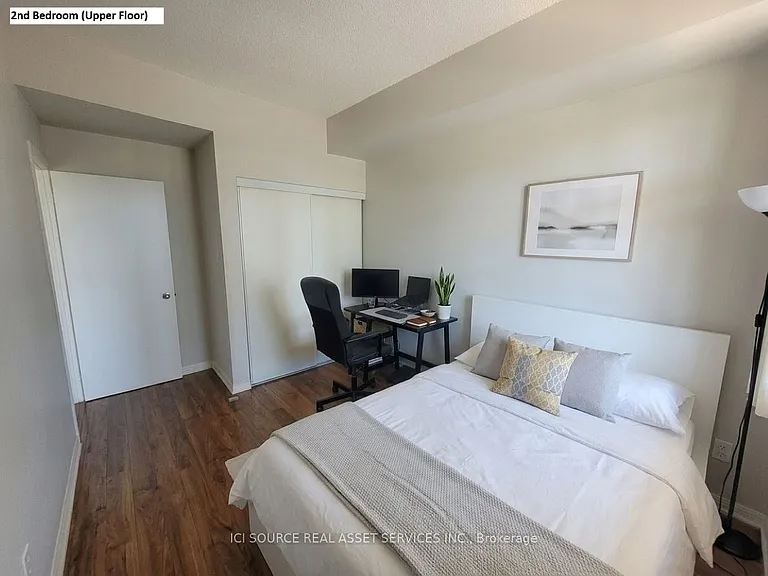 550 Front St W #411 — Photo 14