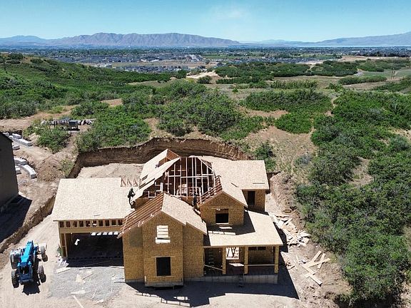 2nd image of 3726 Mapleton Estates Rd
