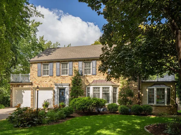 5011 Wooddale Ln, Edina, MN 55424