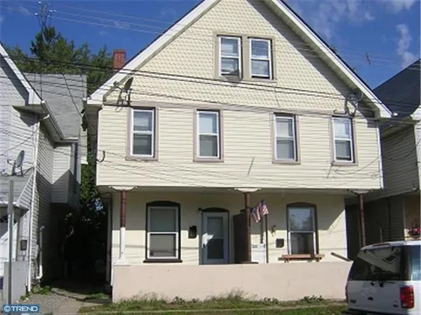 121 Jefferson Ave, Downingtown, PA 19335