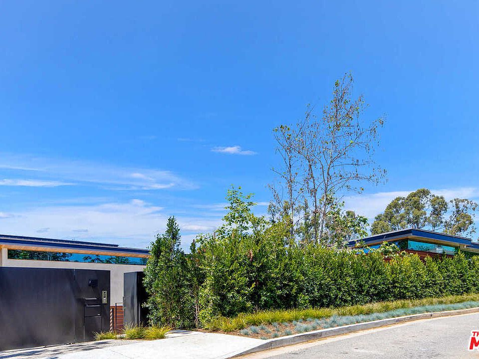 2nd image of 333 Crown Dr