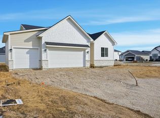 1530 Timber Ridge Dr, Norwalk, IA 50211