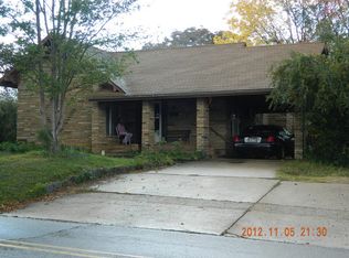 106 S Montgomery St, Clarksville, AR 72830