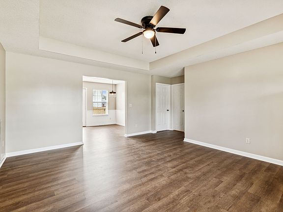 4th image of 910 Wildrose Ct