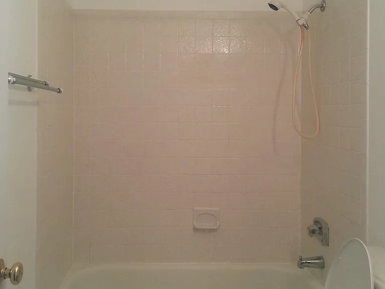 995 S Court Of Shorewood #3B — Photo 13