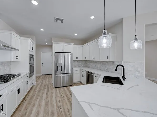 2116 Cumberland Hill Dr, Henderson, NV 89052