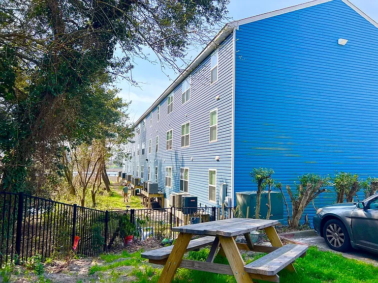 Pelican Dock Apartments — Photo 57