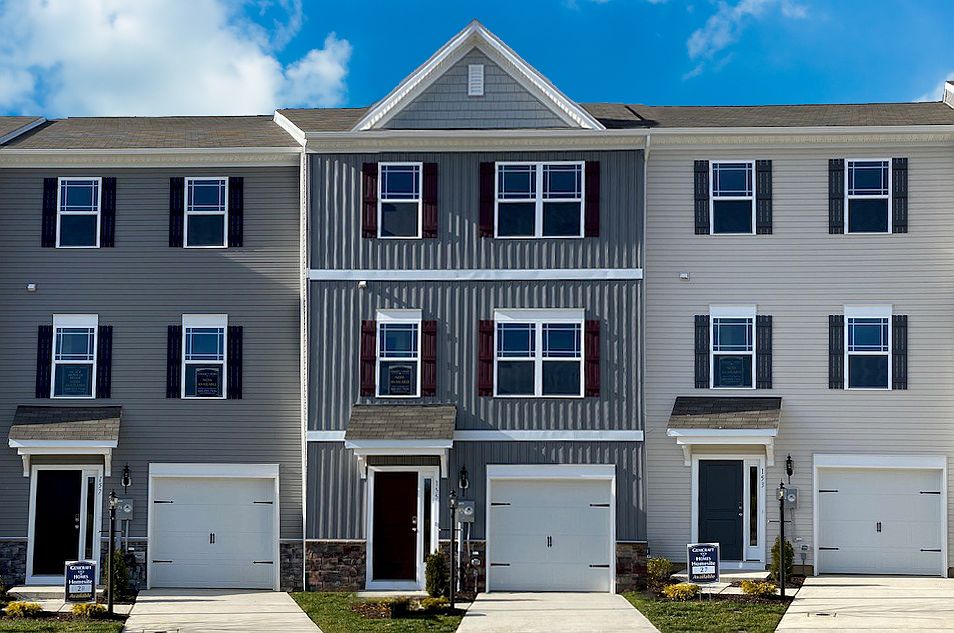 1st image of 155 Sussex Pl Homesite 28