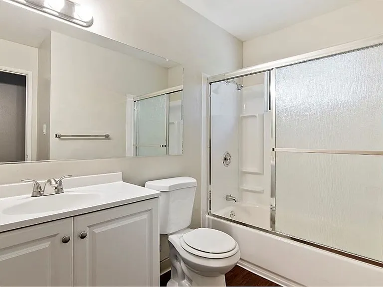 Winchester Place Apartments — Photo 5