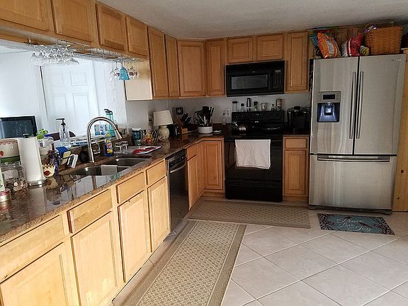 4th image of 3554 Overland Dr