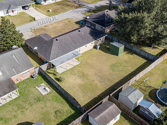 4th image of 124 Bramber Dr