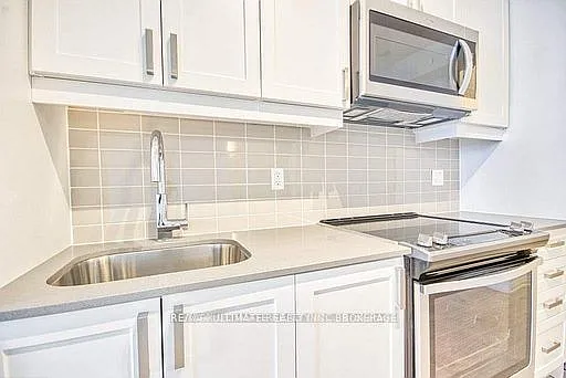 7895 Jane St #310 — Photo 6