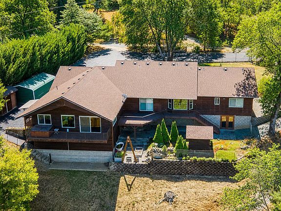 2nd image of 410 Lancelot Ln