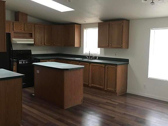 5th image of 4795 S Treat Ave