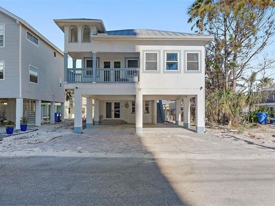 38 77th Ave, Treasure Island, FL, 33706