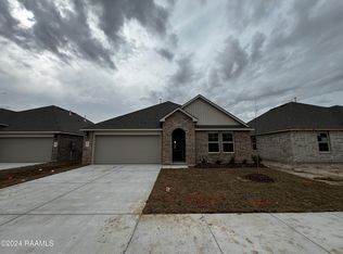 120 Romain Picard Dr, Maurice, LA 70555