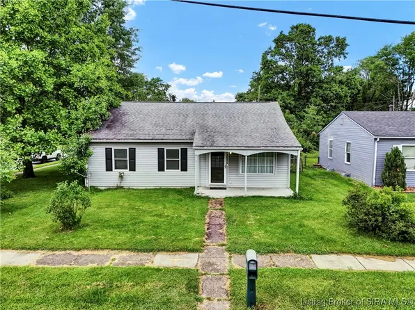 2009 E 8th Street, Jeffersonville, IN 47130